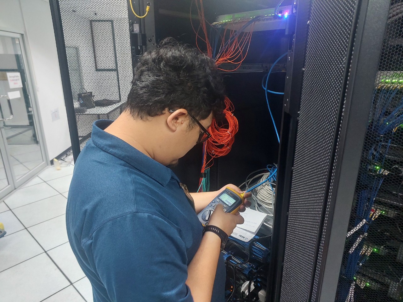 Server Network - Slide 6