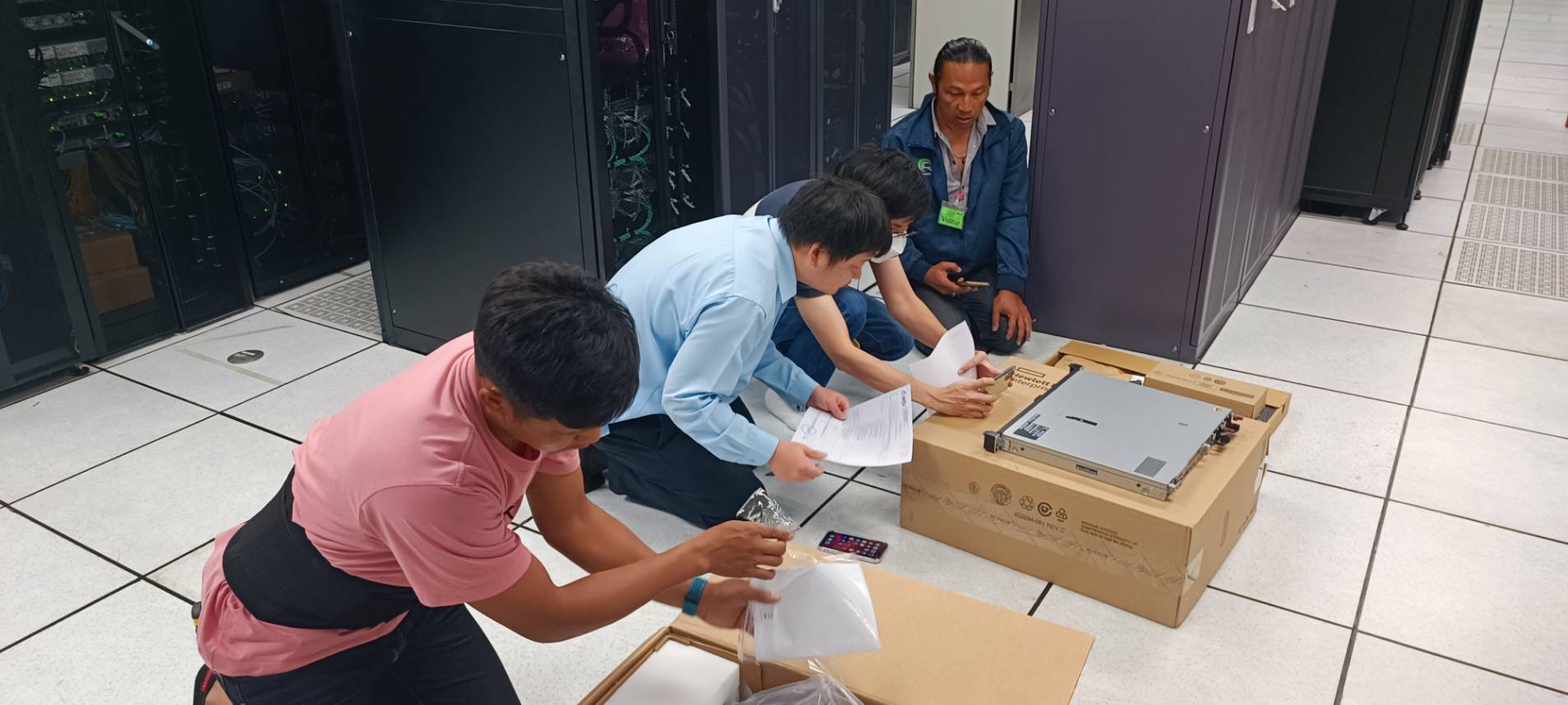 Server Network - Slide 3